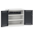 Armadio con ante a battente fessurate, L1023 x P555 x H1000 mm – Grigio chiaro + Grigio antracite (RAL 7035+7016) – 1023 × 555 × 1000 mm