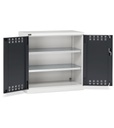 Armadio con ante a battente fessurate, L1023 x P555 x H1000 mm – Grigio chiaro + Grigio antracite (RAL 7035+7016) – 1023 × 555 × 1000 mm